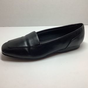 Fanfares WOMENS SIZE 8 Black flats Slip On Shoes Career Casual